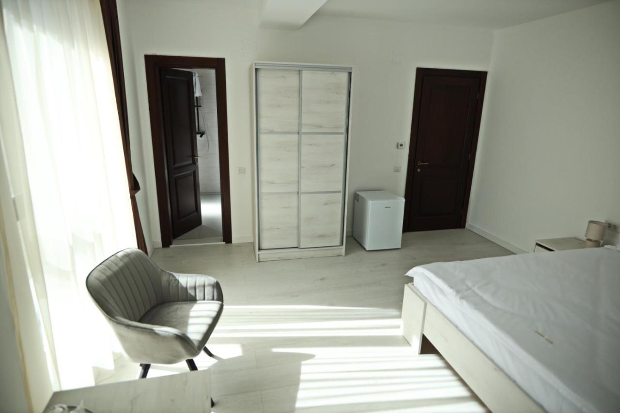 Casa Vys Apartment Pitesti Bagian luar foto