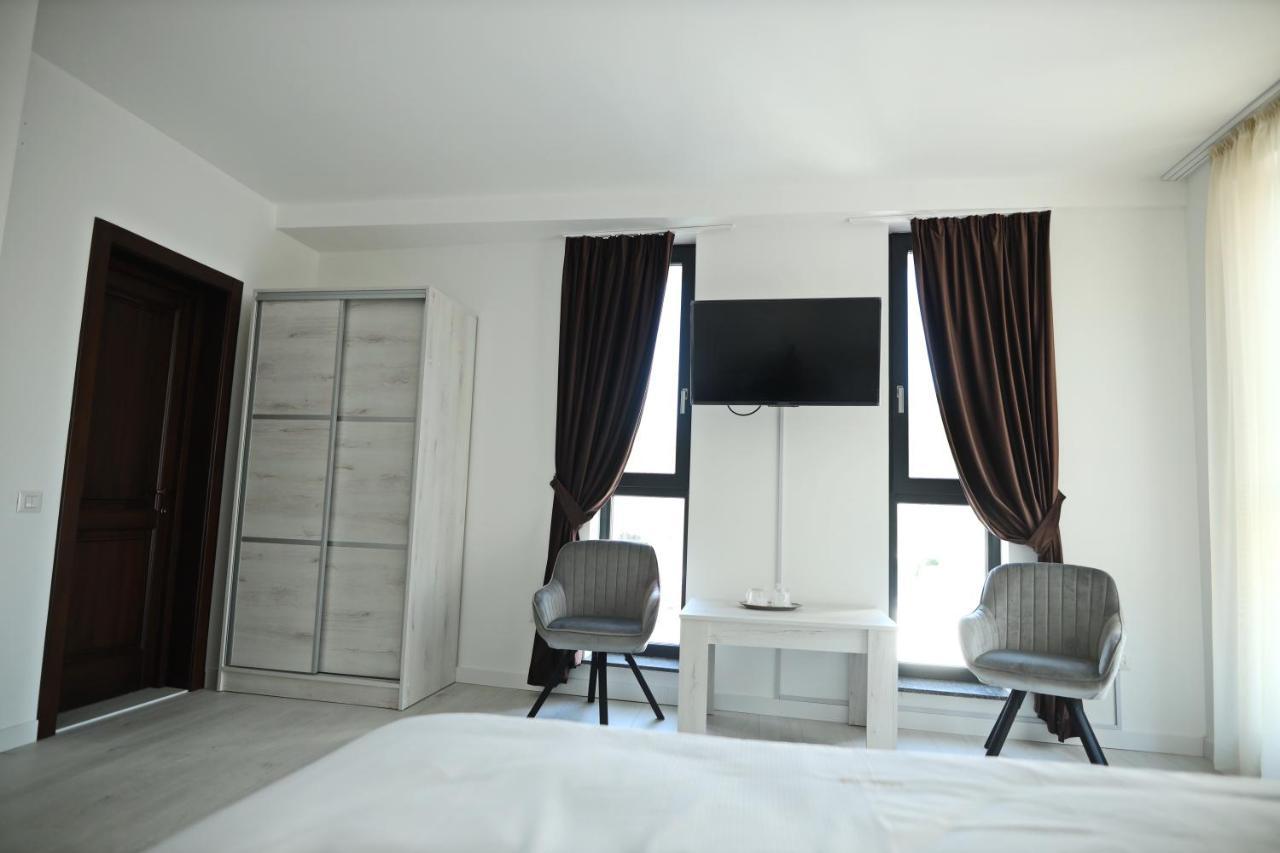 Casa Vys Apartment Pitesti Bagian luar foto