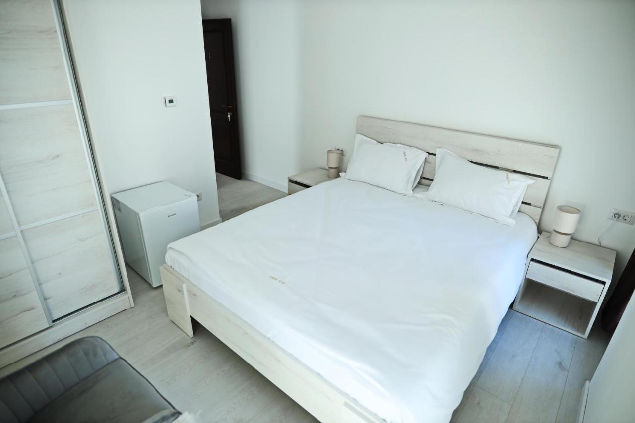 Casa Vys Apartment Pitesti Bagian luar foto