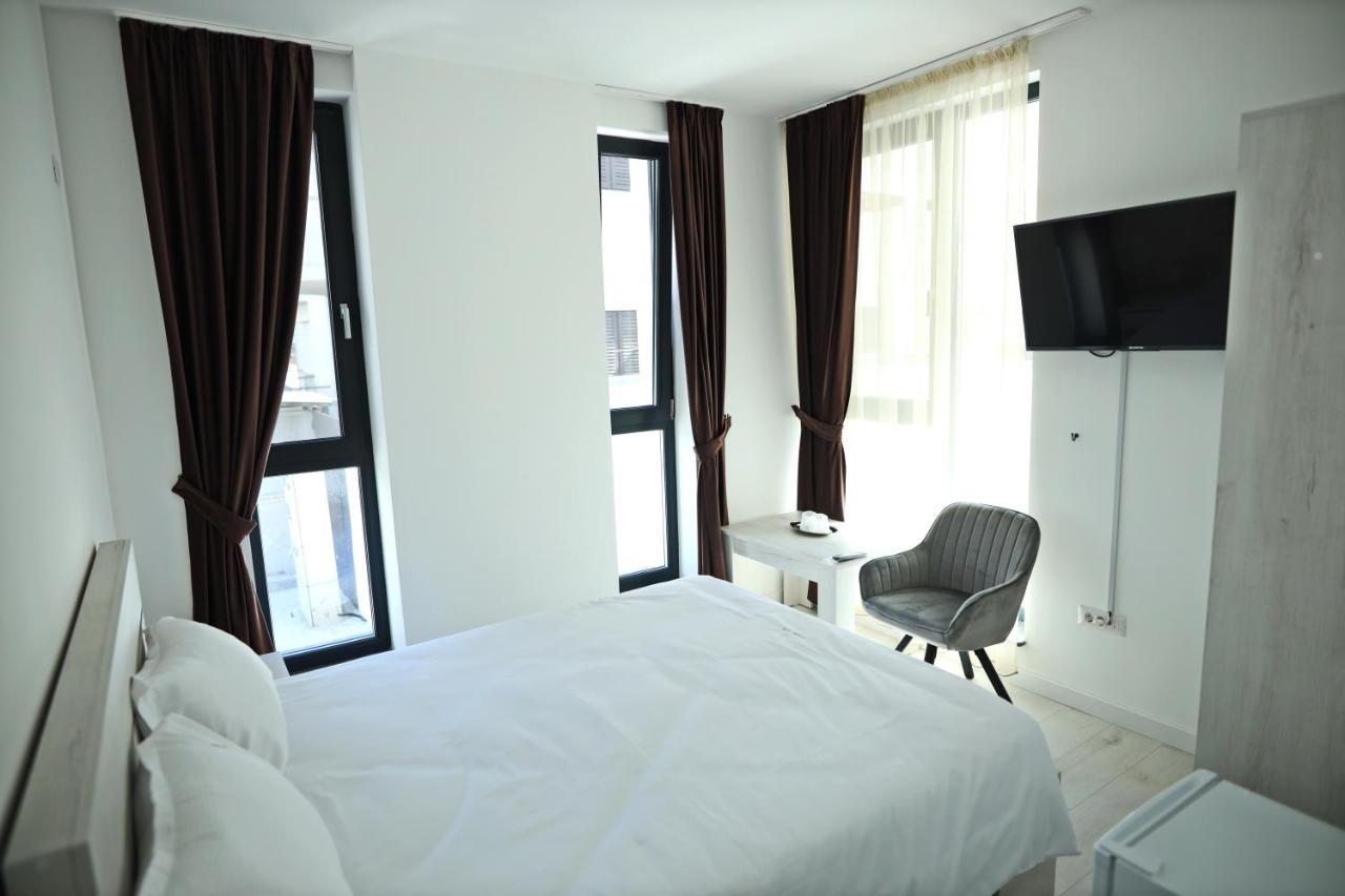 Casa Vys Apartment Pitesti Bagian luar foto