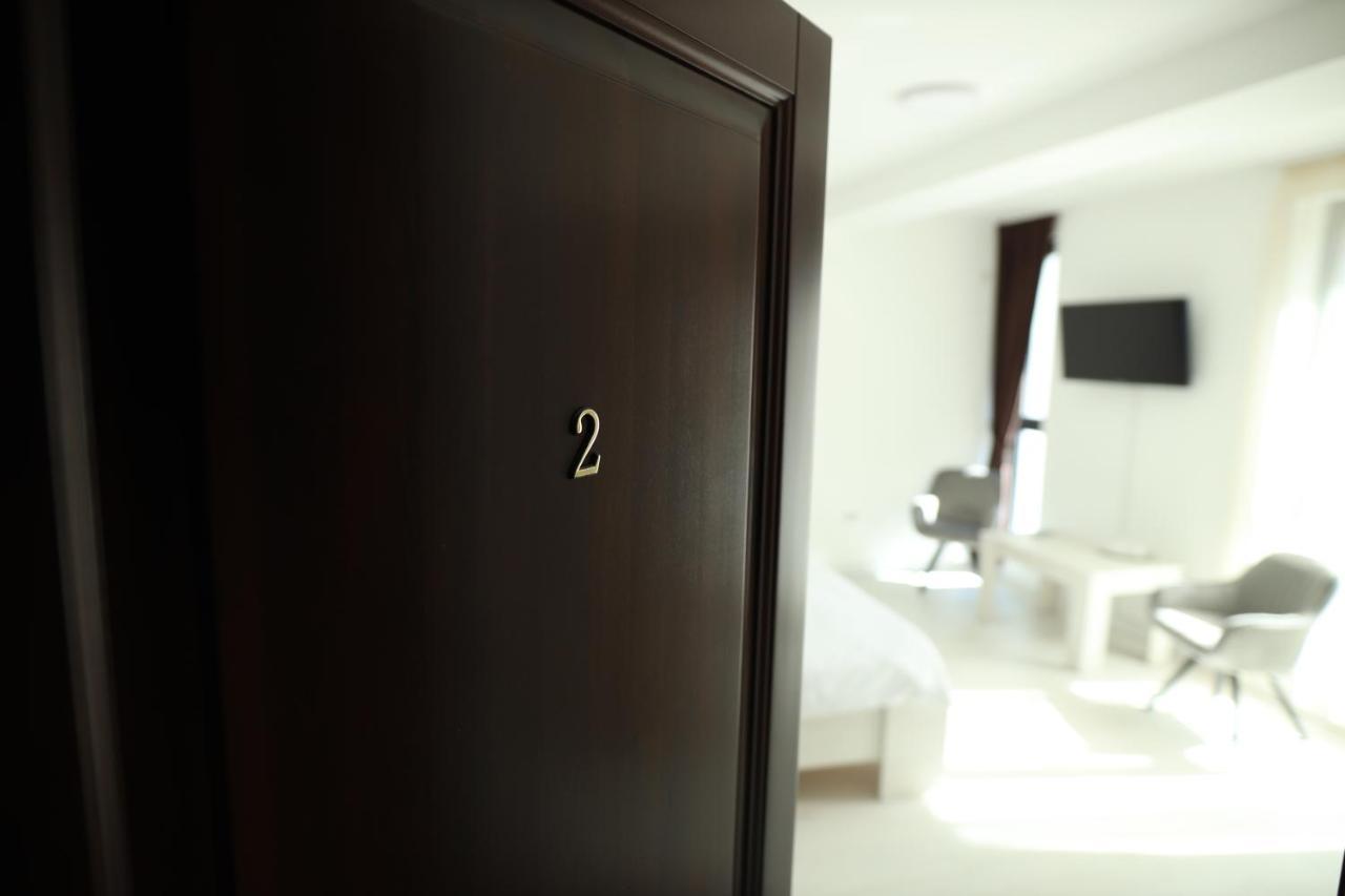 Casa Vys Apartment Pitesti Bagian luar foto