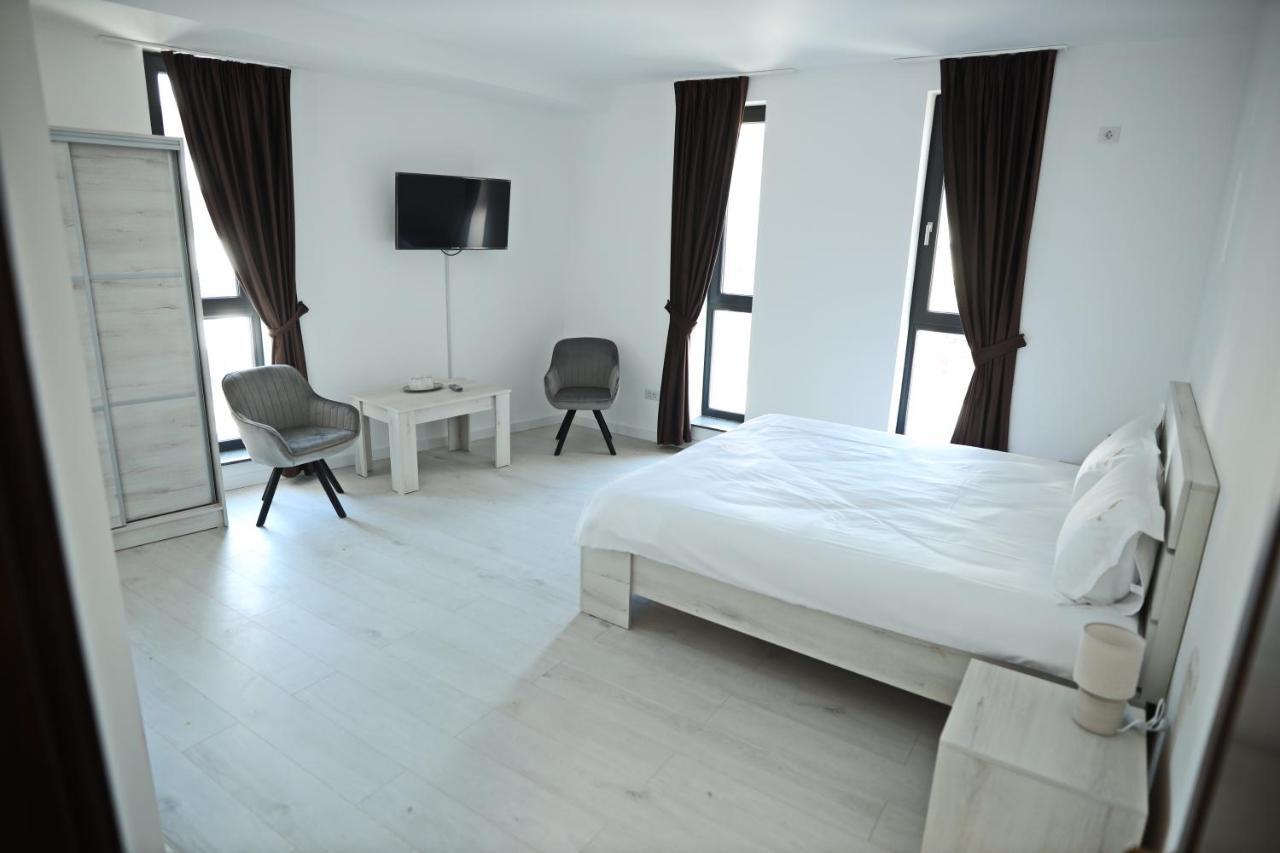 Casa Vys Apartment Pitesti Bagian luar foto