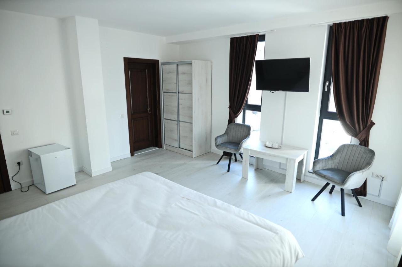 Casa Vys Apartment Pitesti Bagian luar foto