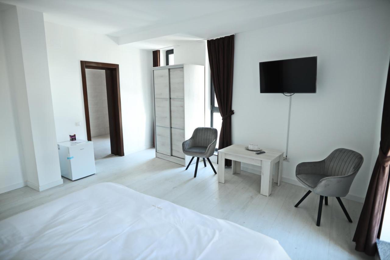 Casa Vys Apartment Pitesti Bagian luar foto