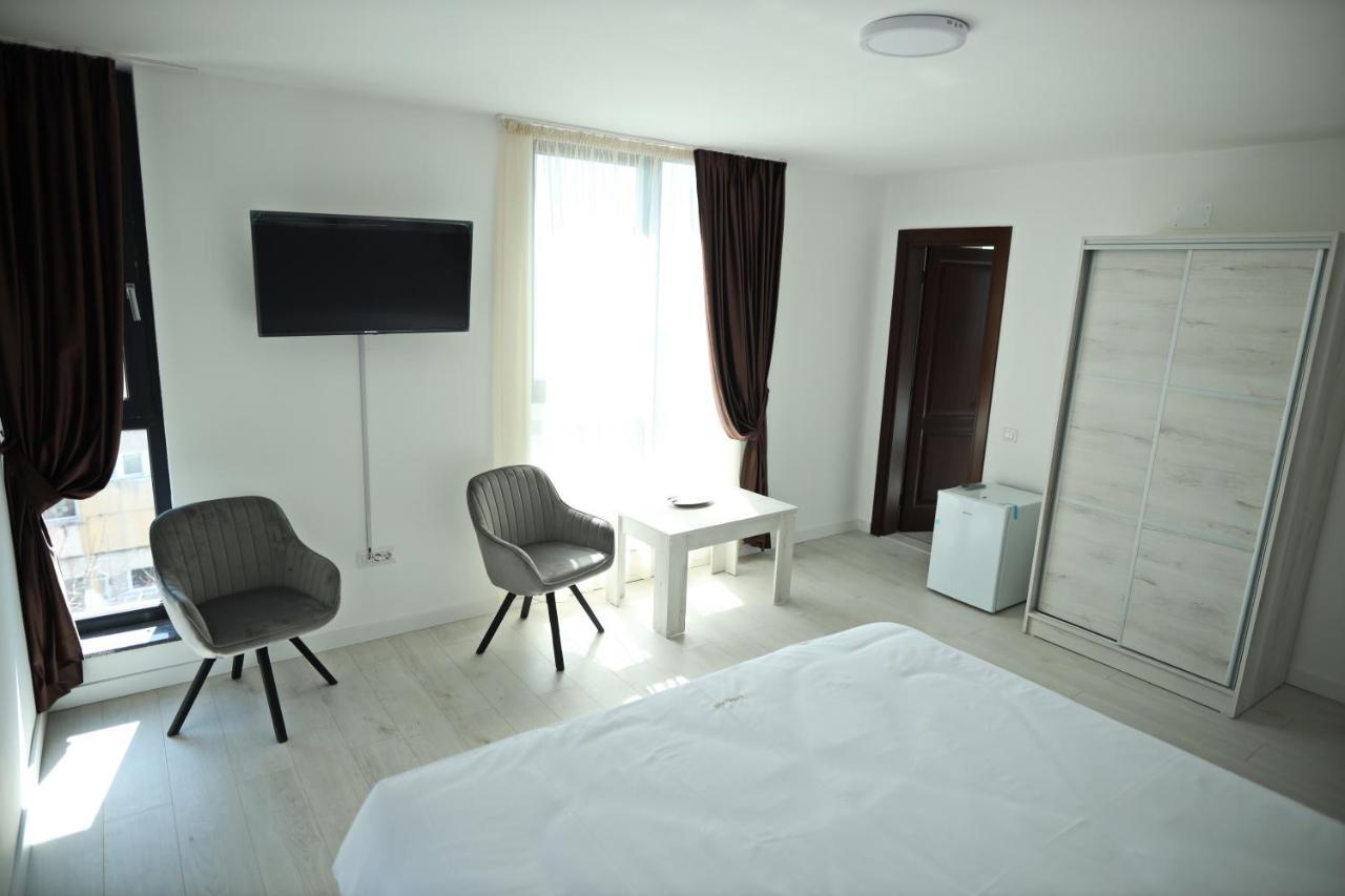 Casa Vys Apartment Pitesti Bagian luar foto
