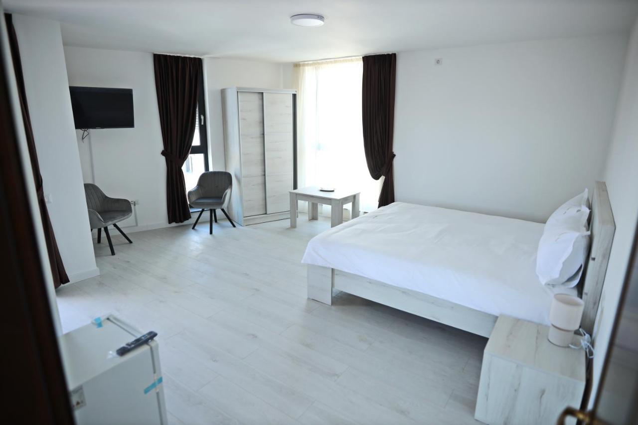 Casa Vys Apartment Pitesti Bagian luar foto