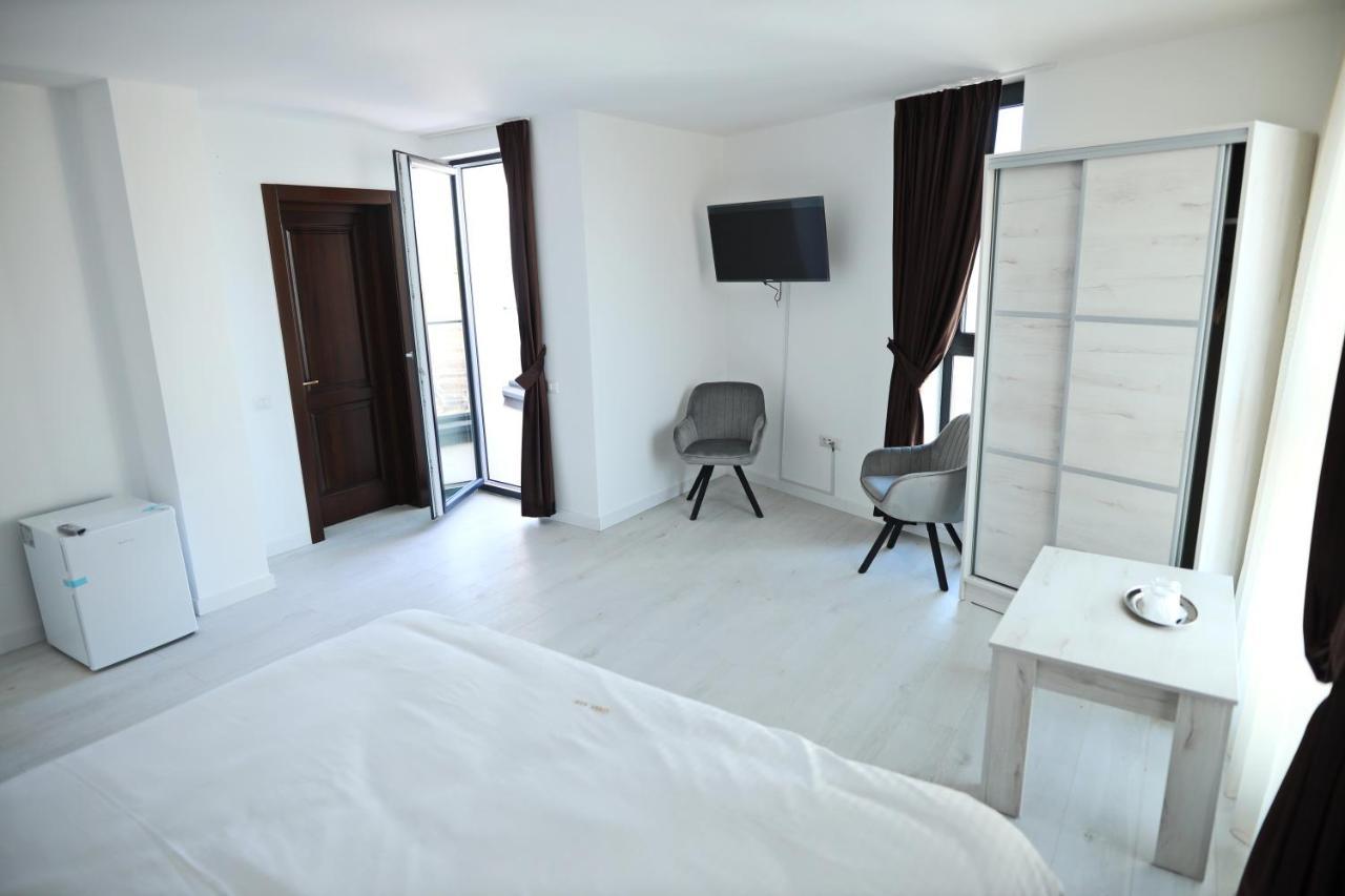 Casa Vys Apartment Pitesti Bagian luar foto