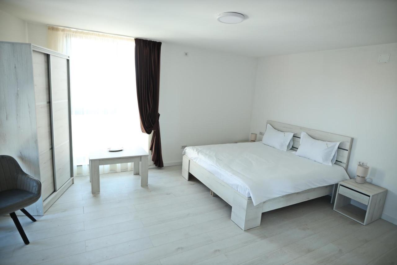 Casa Vys Apartment Pitesti Bagian luar foto